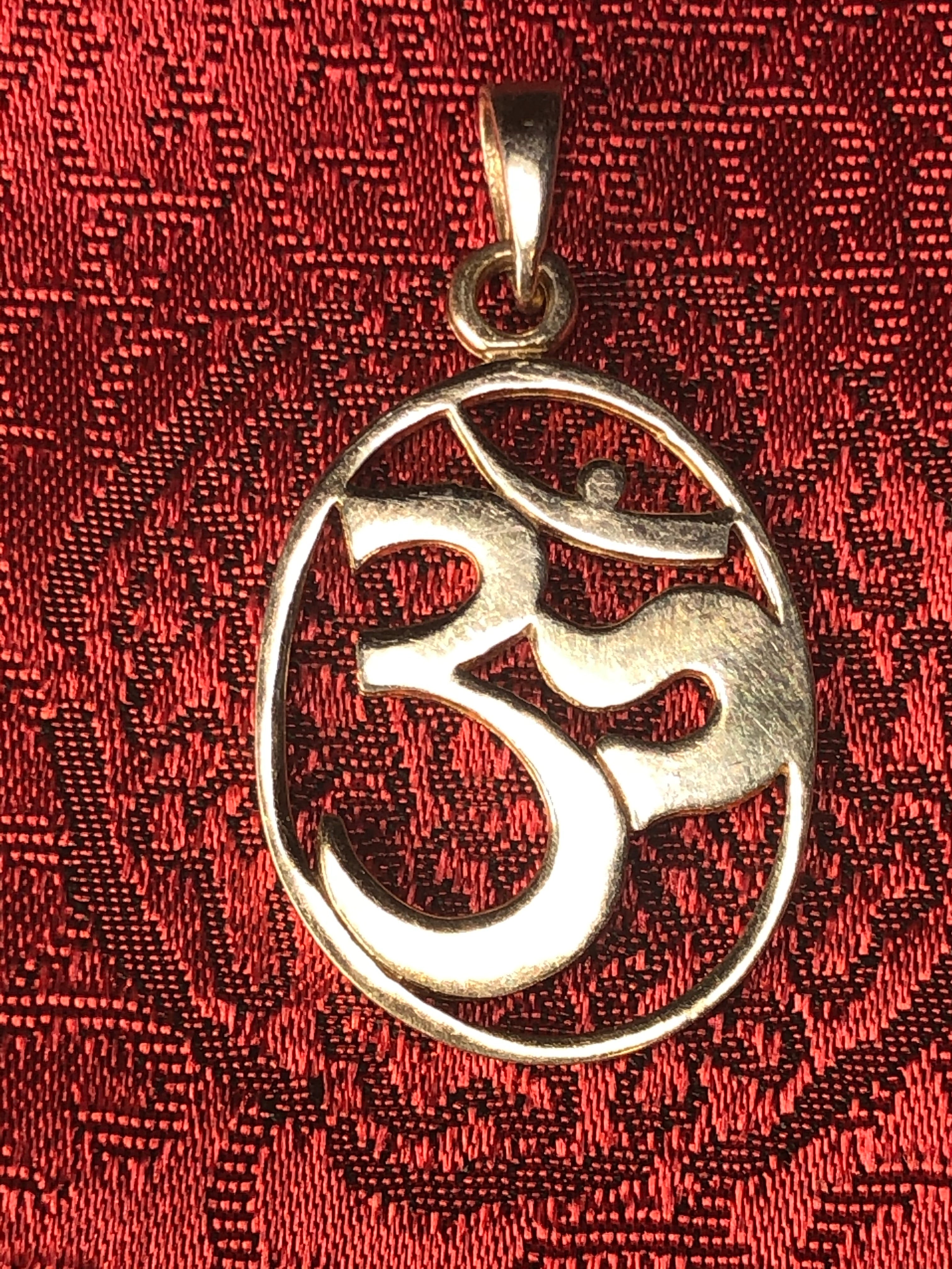 Silver Om Pendant(TGSP 19)