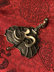 Silver Om Bodhie Leaf Pendant(TGSP 43)