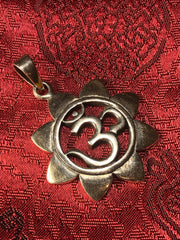 Silver Lotus Om Pendant(TGSP 22)