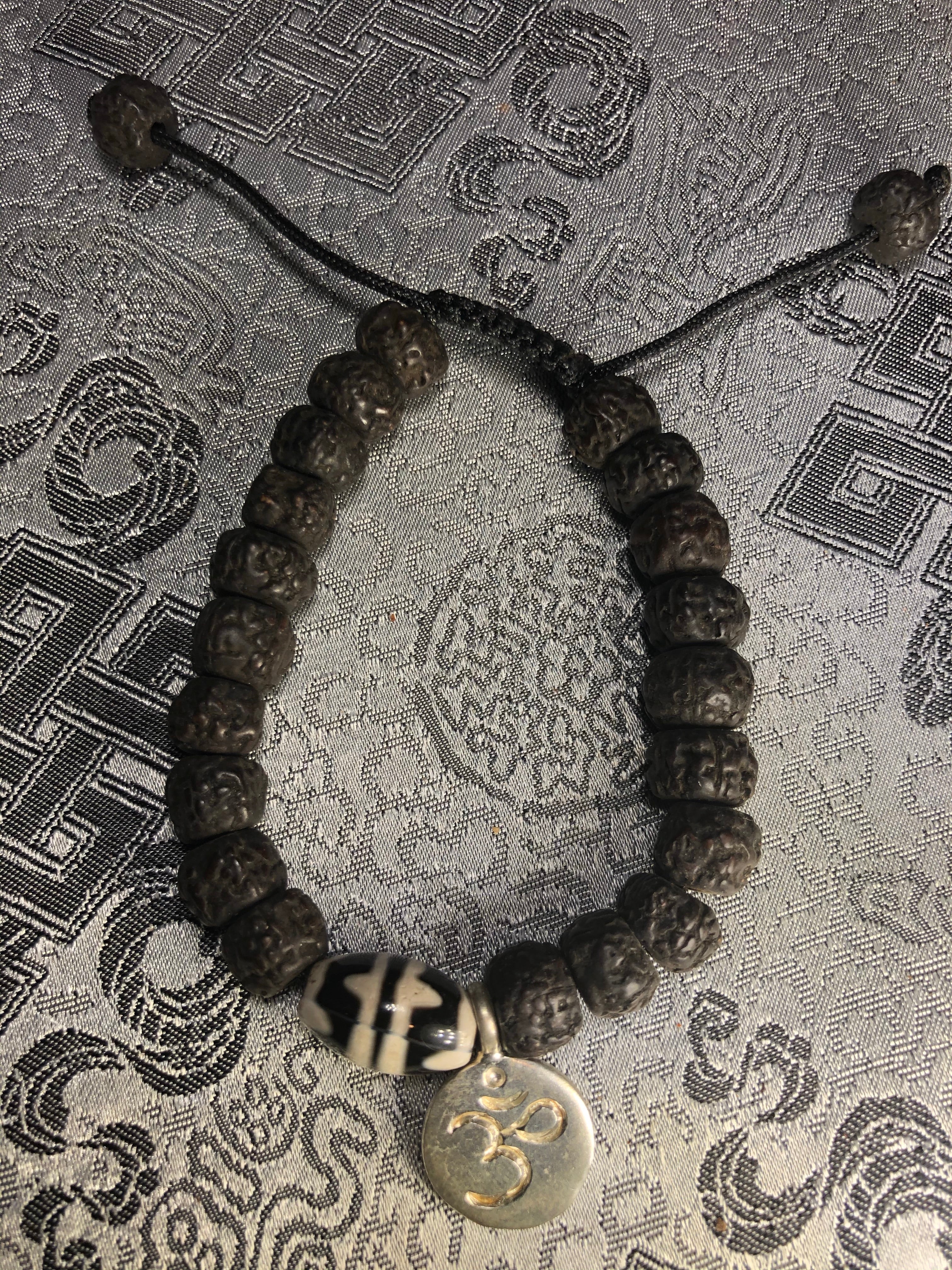 RudRaksha Om Dzi Wrist Mala(TGWM 43)