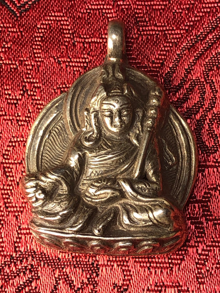 Yalangoch ayolni qiynoqqa solayotgan erkakning videosi Yosh ona jinsiy aloqa uchun katta chiroyli qalin xoroz