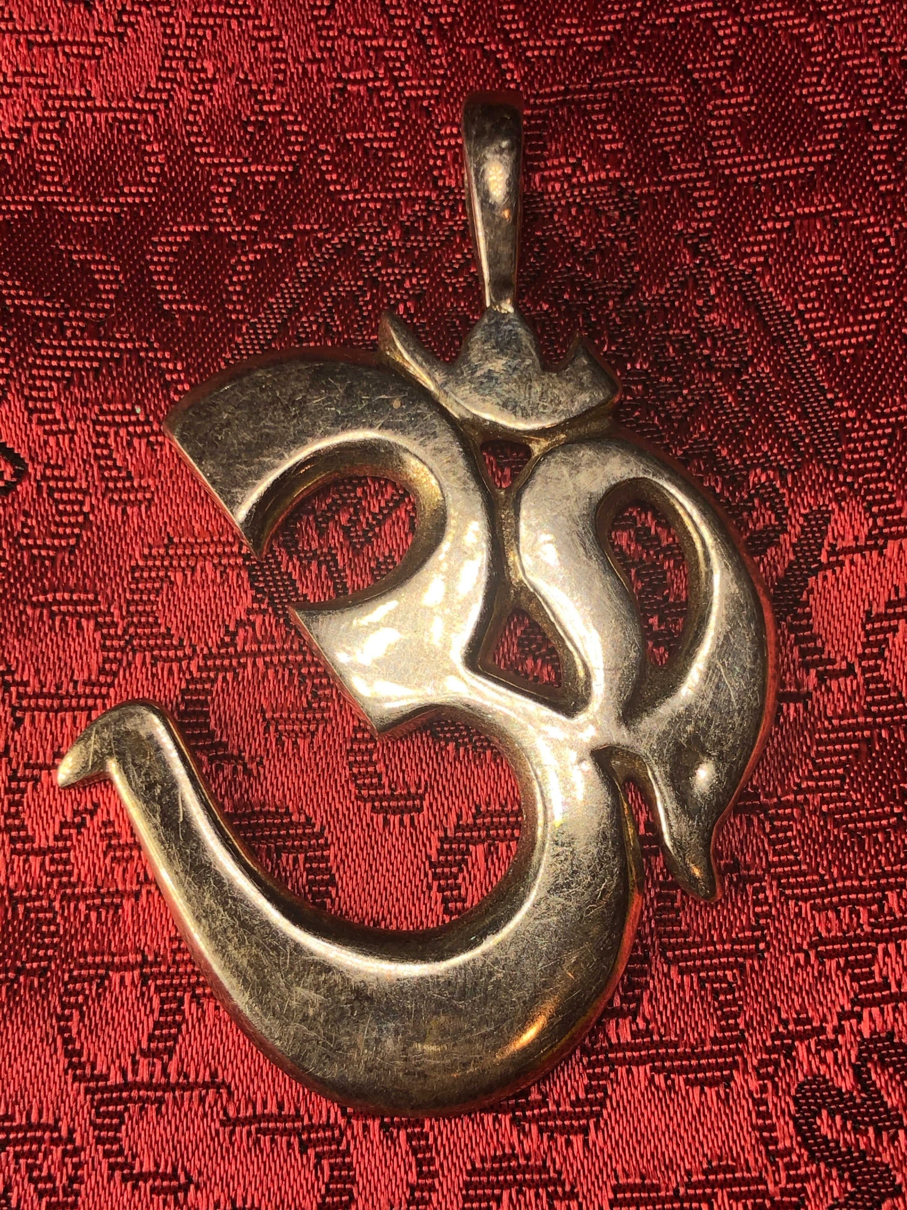 Silver Large Om Pendant(TGSP 24)