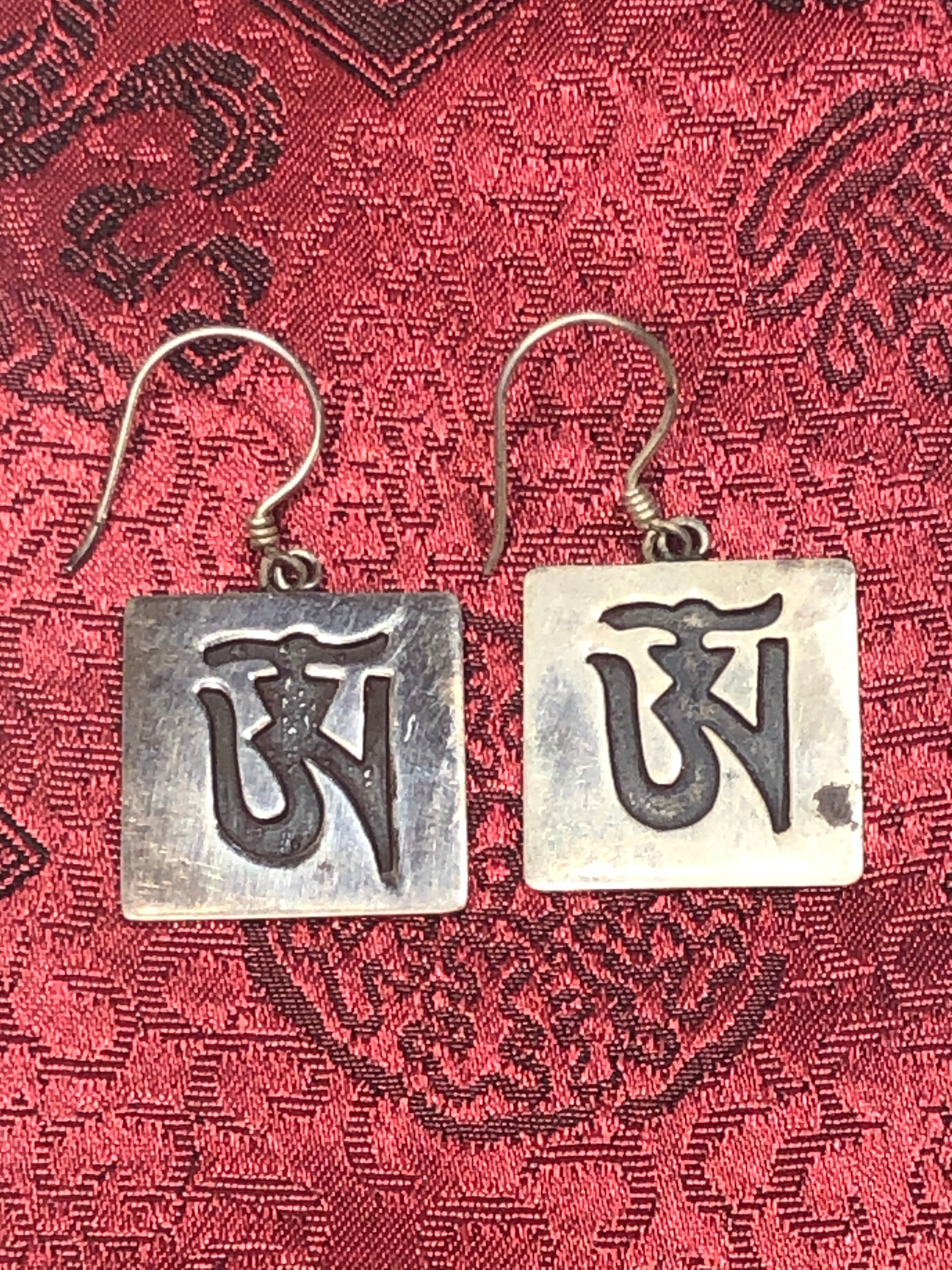 OM Tibetan Silver Earrings(TGSE 95)