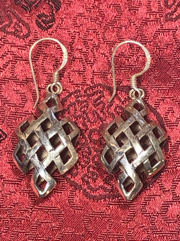 Endless Knott Silver Earrings(TGSE 94)