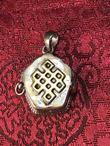 Tibetan Endless Knott Silver Pendant(TGSP 71)