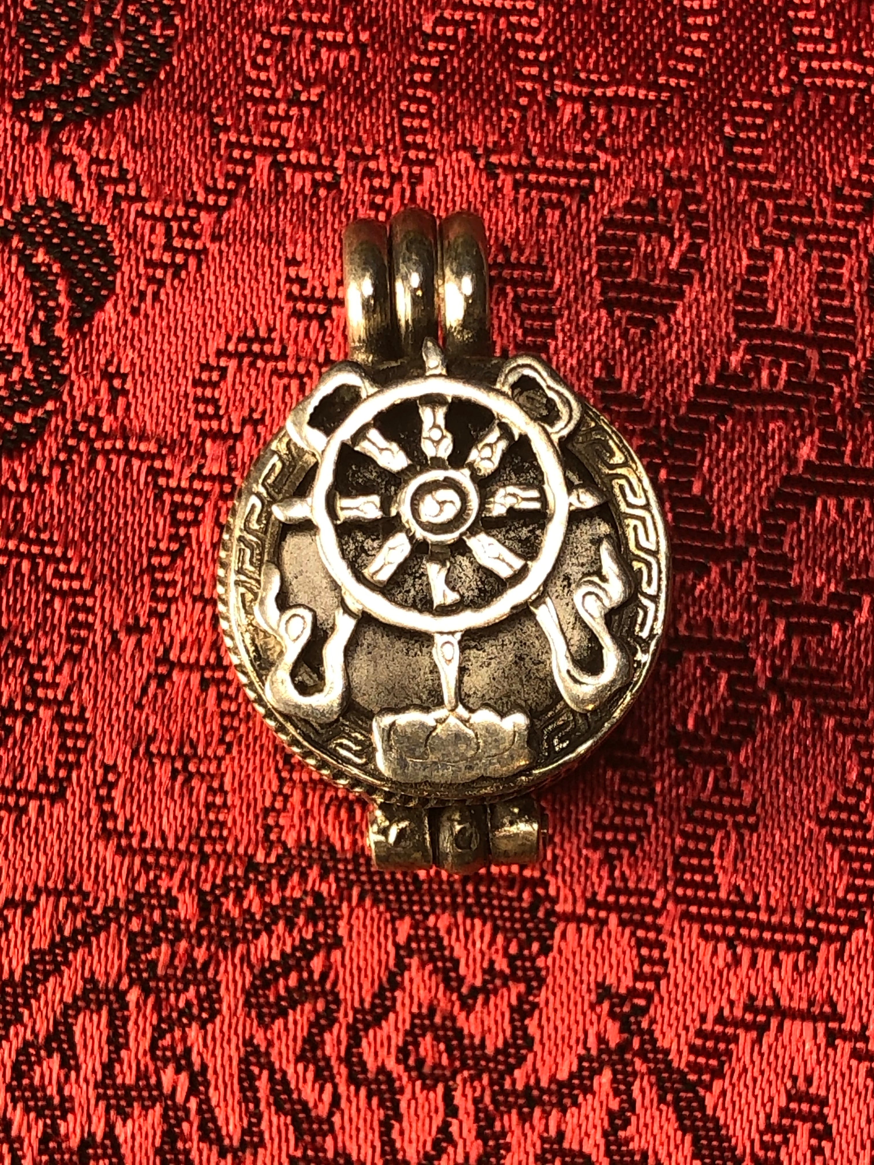 Dharma Wheel Silver Pendant(TGSP 76)