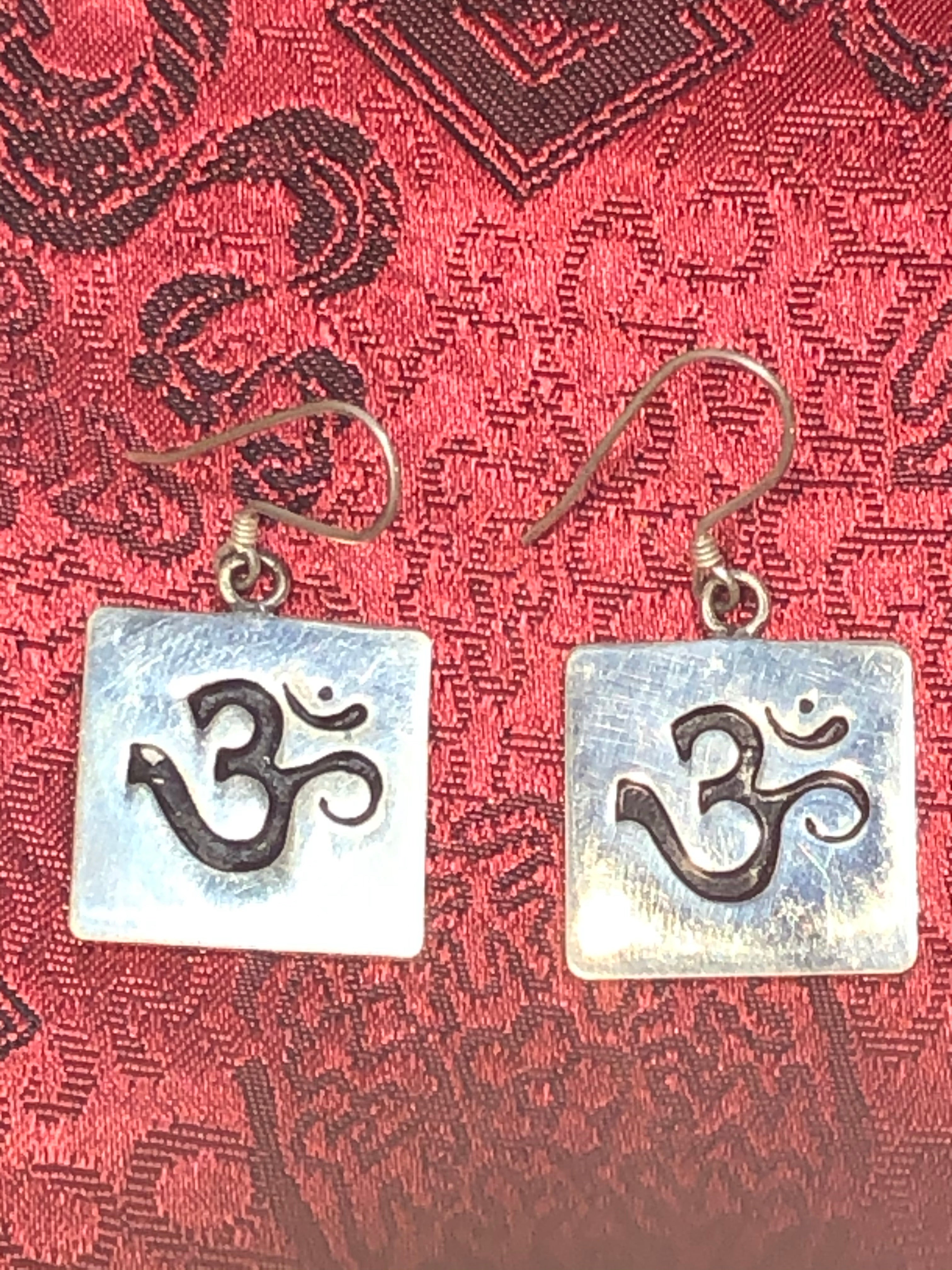 OM Silver Earrings(TGSE 99)