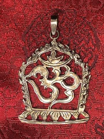 Silver Om Pendant(TGSP 39)