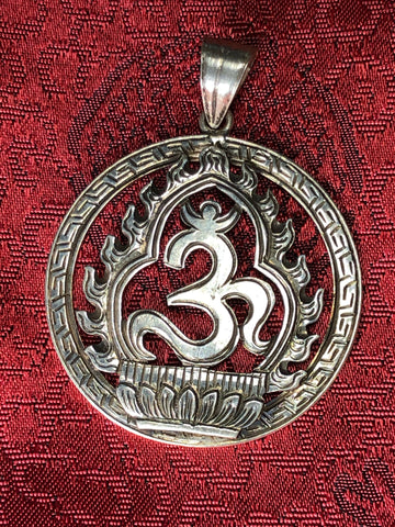 Silver Om Pendant(TGSP 41)