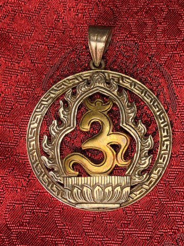 Silver Om Pendant(TGSP 40)
