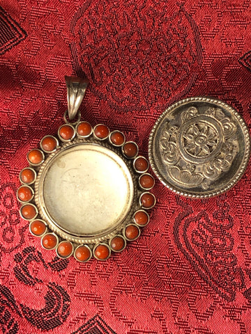 Dharma Wheel Coral Silver Pendant(TGSP 64)