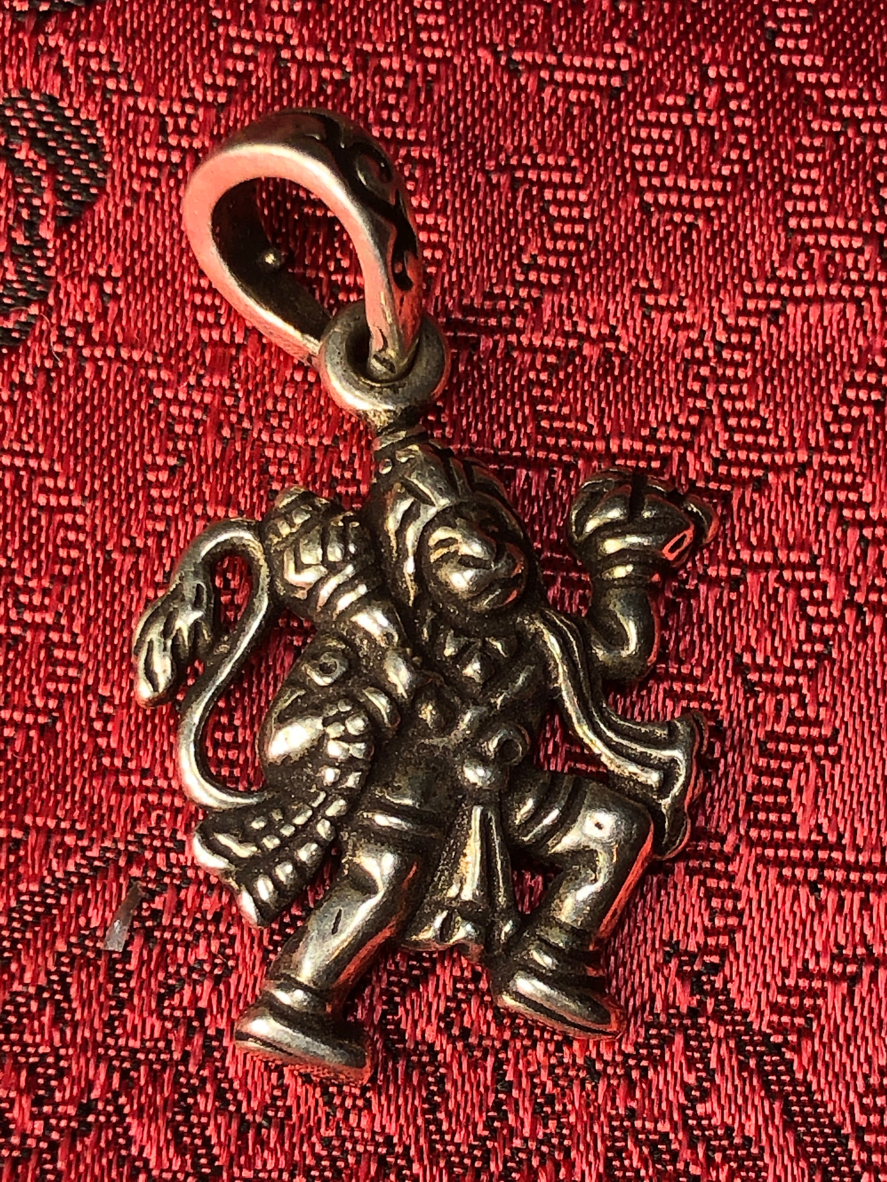 Hanuman silver sales locket price